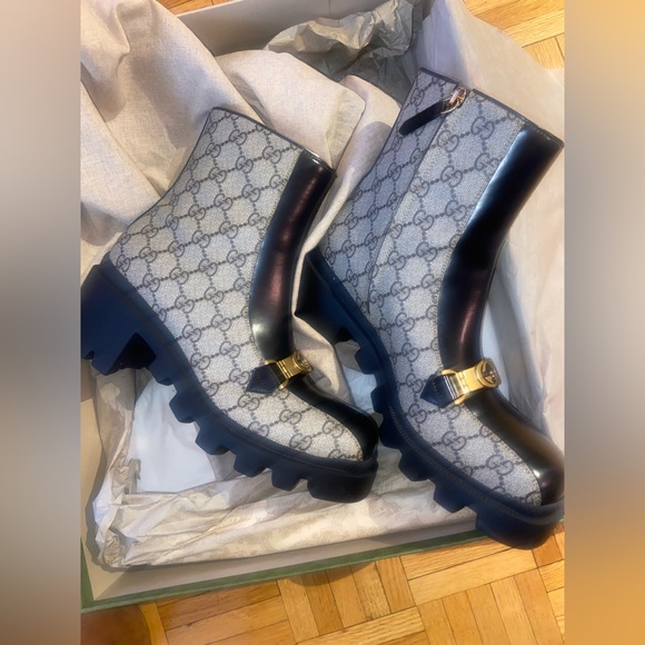 Brand NIB Gucci Tessuto GG Supreme Magnum Calf Leather Boots! 100% Authentic - Picture 1 of 16